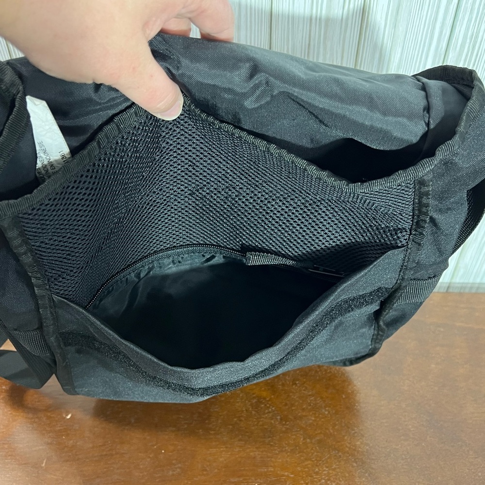 Eddie Bauer Black Crossbody Fold Over - Picture 7 of 10